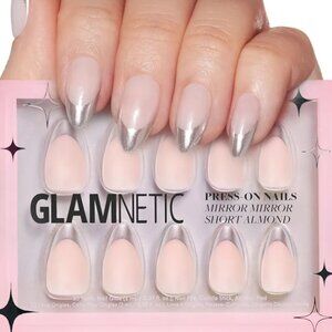 NEW Glamnetic Mirror Mirror Press On Nails-Short Almond